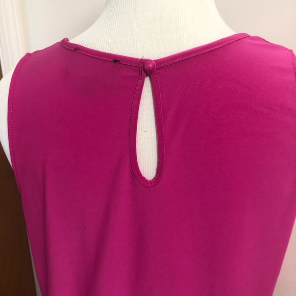 Sleeveless Magenta Top - Picture 5 of 10